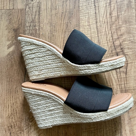 Express | Stretch Slide Wedge Sandals - Picture 6 of 7